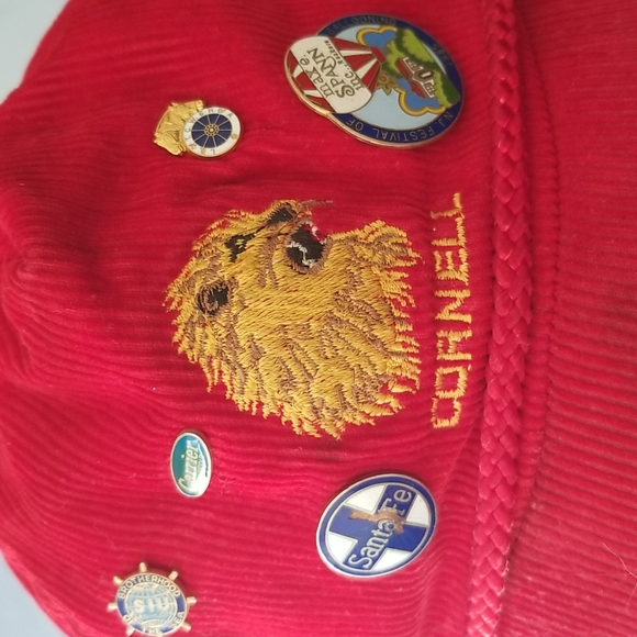 Corduroy 1970s Vintage Hat for Men with Vintage Pins - Picture 4 of 16